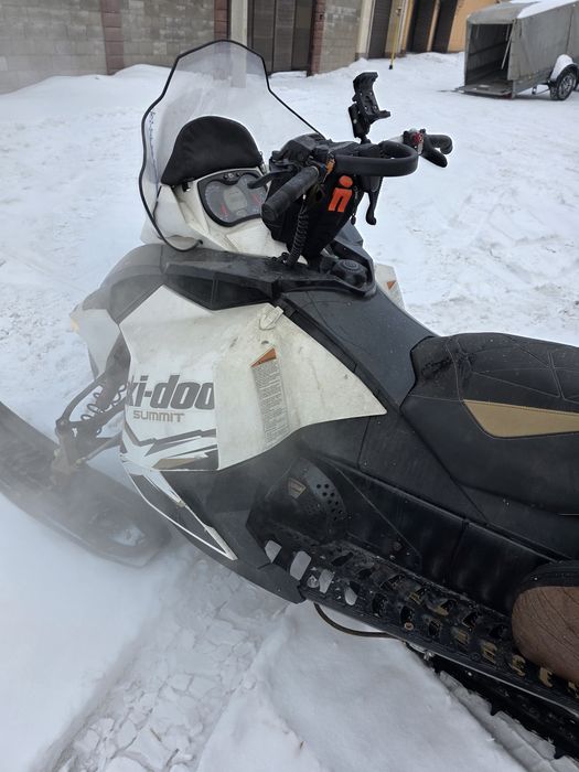 Снегоход BRP SKI-DOO SUMMIT 800 R etec
