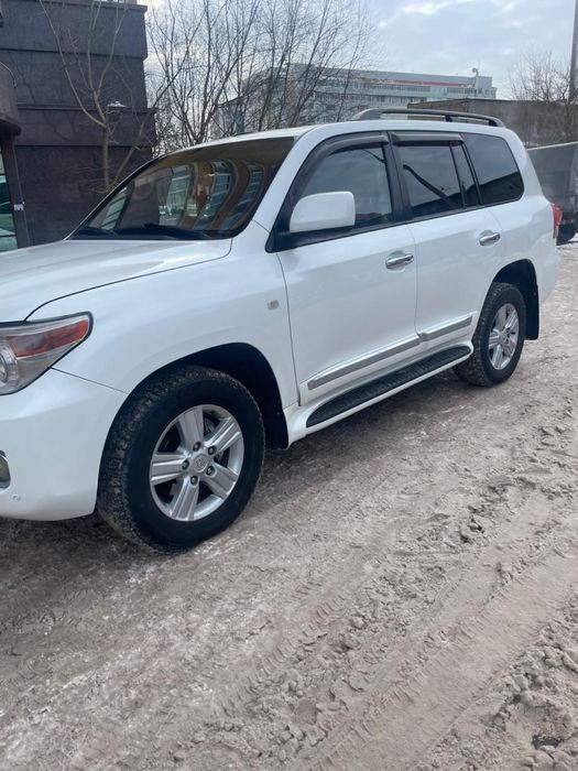 Продам land cruiser 200 обьем 4