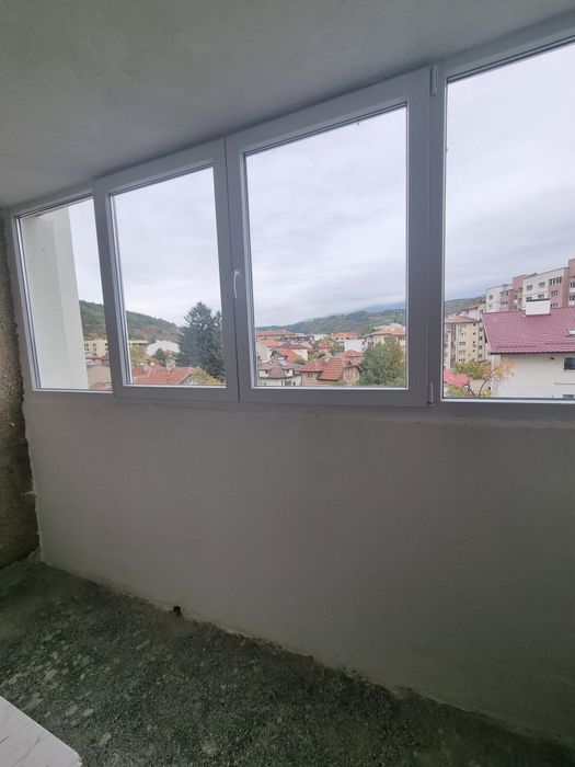 Дава се под наем Тристаен апартамент в Дупница - 80 кв.м за 450 € - Снимка #7