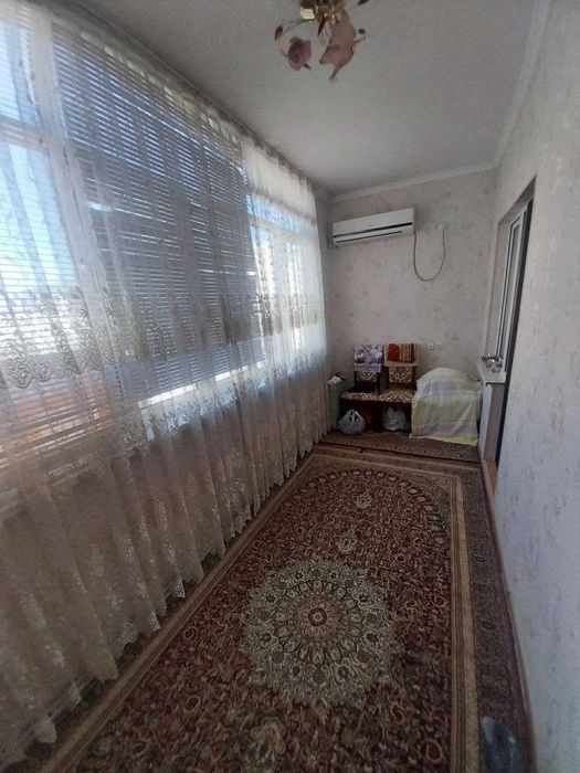 Srochno kvartira sotiladi Ibn Sino 1 xona bez mebel sotiladi