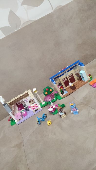 LEGO Animal Crossing 77050 - Том Нук и Роузи 535 части