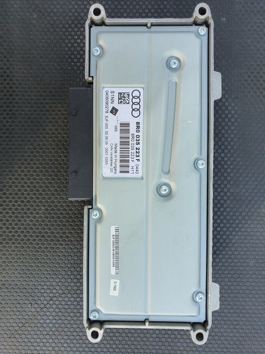 Amplificator audio cu codul 8r0035223f pentru Audi a4 b8 break