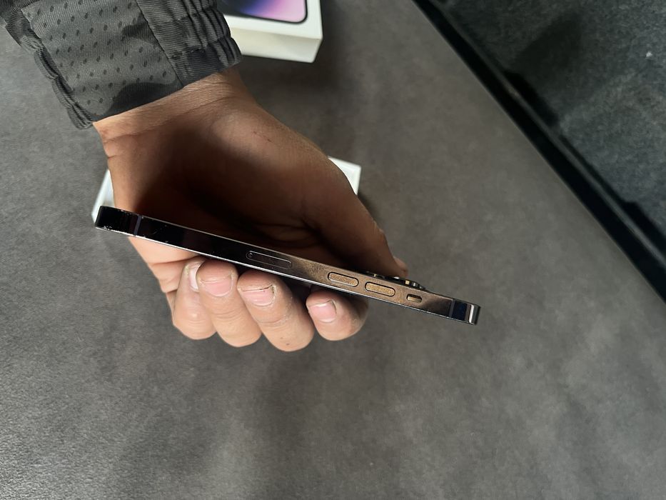 Iphone 14pro прадаётся