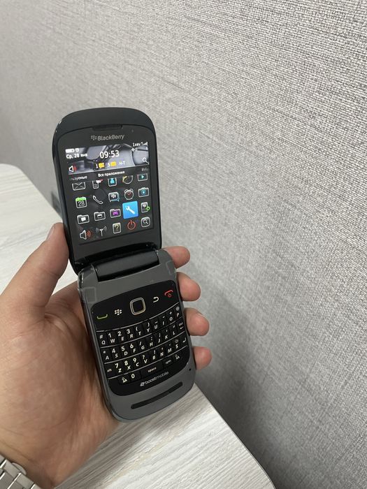 Black Berry 9670 perfectum holati zor ishlashi zor aybi yoq