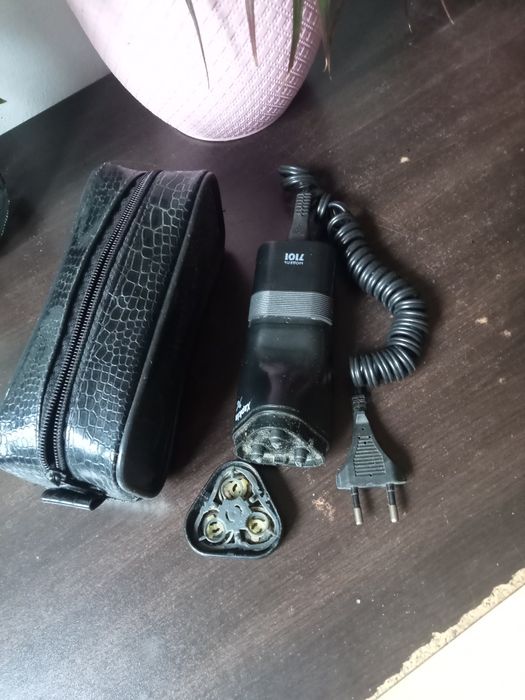 Электро-бритва в раб хор сост 2200т Торг