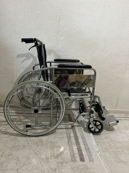 Инвалидная коляска