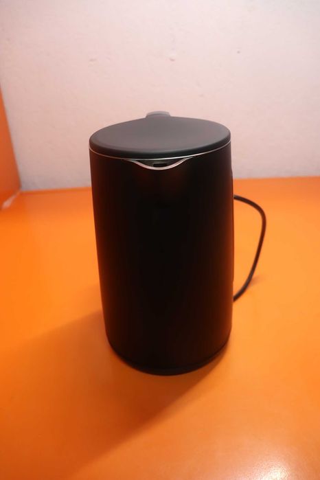 Електрическа кана 1.5L, 2200W, двойна стена Cool-Touch 304 неръждаема стомана без BPA с индикатор за нивото на водата, 360° основа, защита от сухота