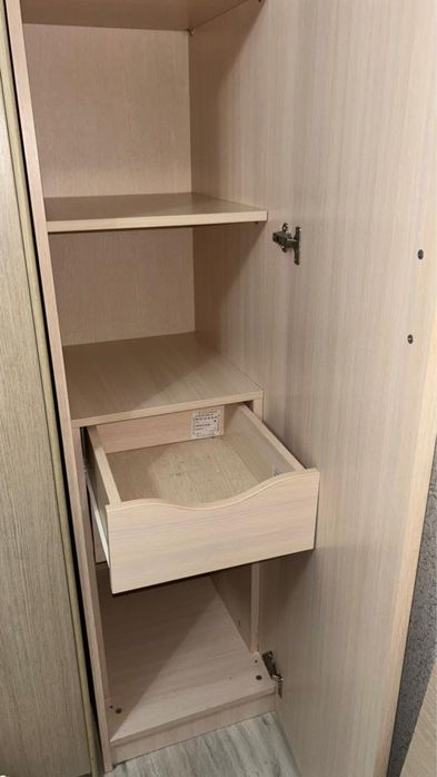 Шкаф с полками светлый