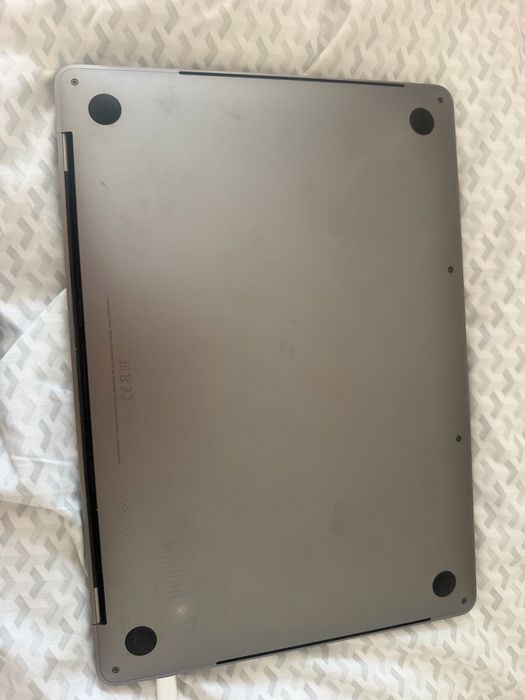 Продам macbook pro apple