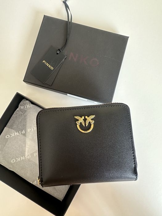 Чисто нов портфейл на PINKO в черен и розов цвят