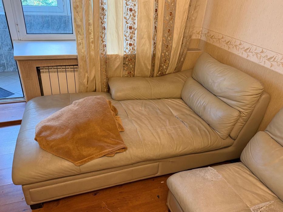 Срочно продам диван