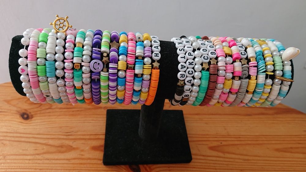 Гривни от мъниста. Ръчна изработка от полимерна глина.