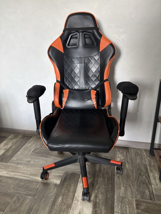 Продам игровое кресло