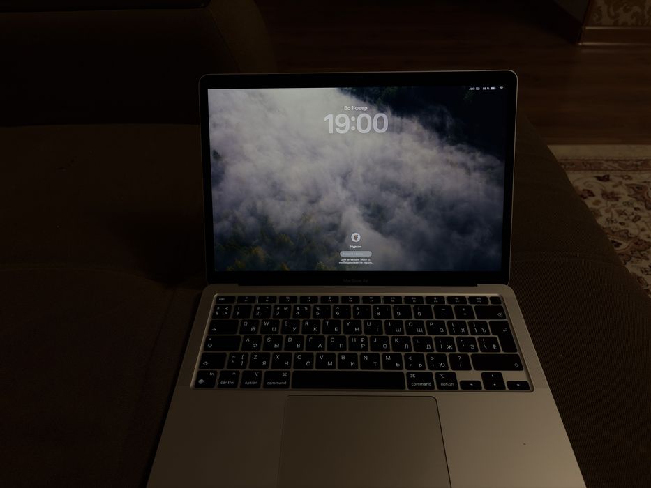 Macbook air m1 2020 8/256