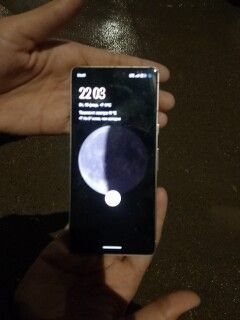 Гугл пиксель 7 вапше хорошо телефон правый в отличном состоянии