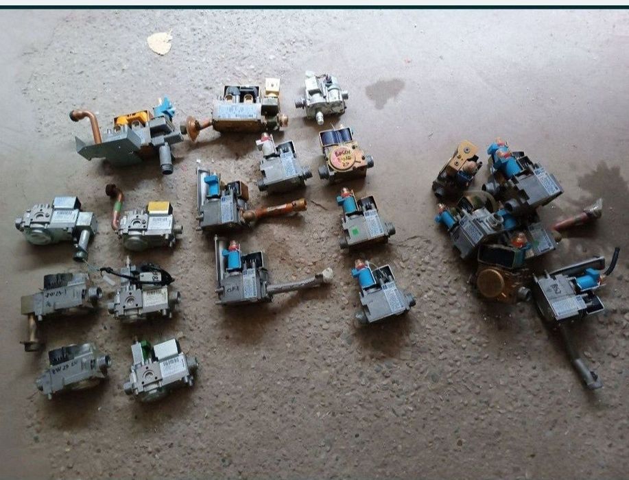 Vane Sigma 845, Tandem 837, Samsung sau Honeywell 
Mai