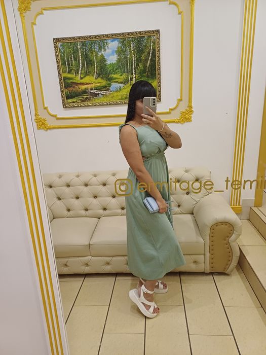 Новые костюмы, платья итд