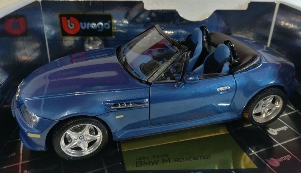 Macheta auto Bburago BMW M Roadster din 1996, la scara 1:18