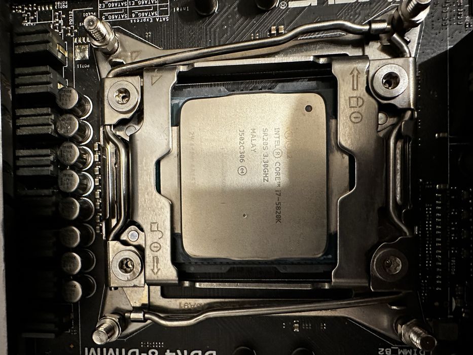 kit mb Asus x99s + cpu  i7