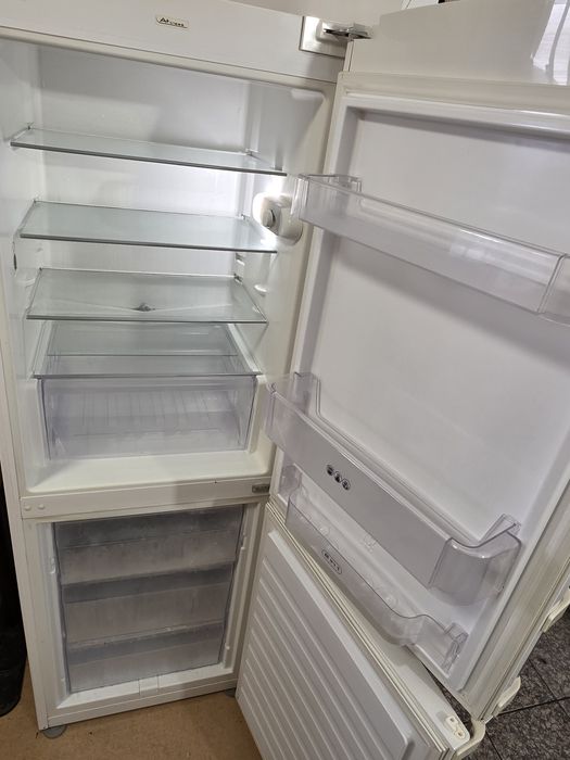 Frigider 175 x 60cm, utilizat fara probleme