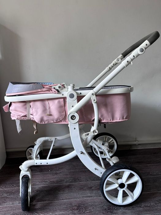 Коляска и для прогулки и вместо люльки