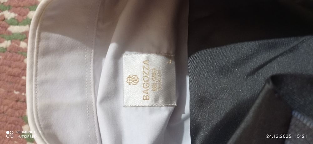 Kastyum shim qamplekt sotiladi