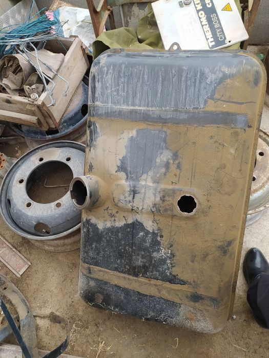 Продам бак 90 литровый