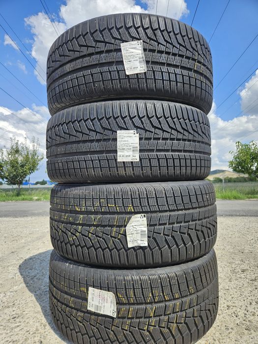 Vând anvelope iarna 285/45r21 285/45r21 HANKOOK