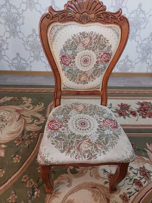 Стулья для гостиной