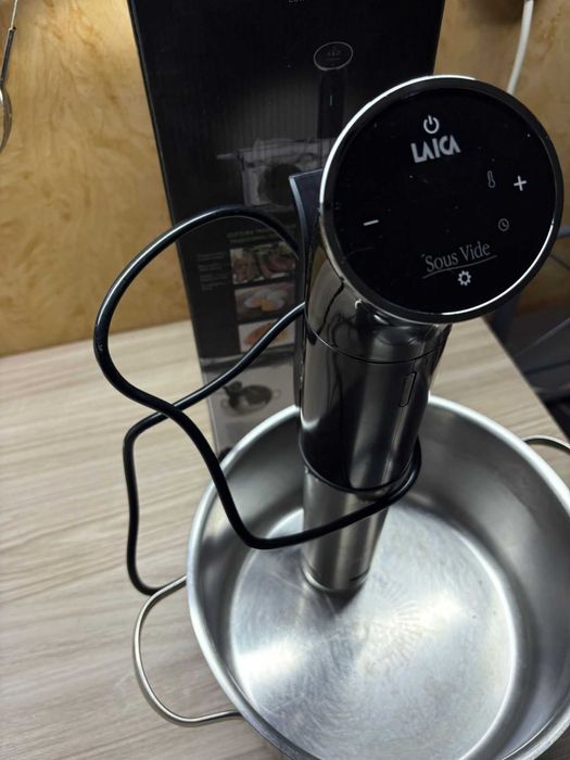 Aparat de gatit SOUS VIDE