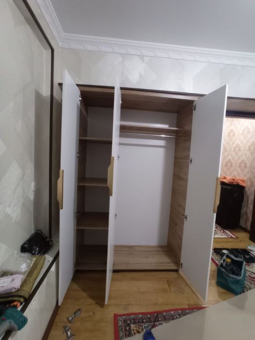 Shkaf 3 eshik ishlab chiqaruvchodan garantiya Bernadette sfatiga