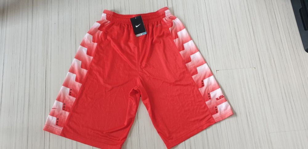Nike Dri - Fit  Lebron -  M / L  НОВО! ОРИГИНАЛ! Мъжки Къси Панталони!