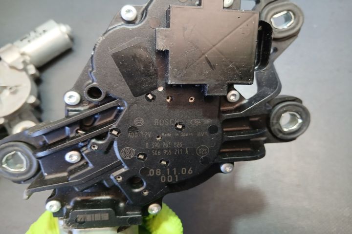 Motoras stergator luneta 5K6955711A / 0390201826 5K6955711A / 0390201