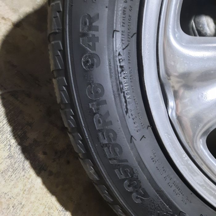 Продам комплект диски с резиной от субару