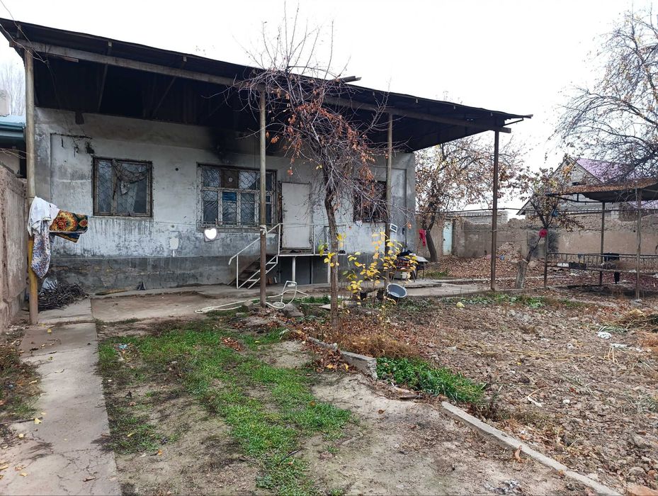 Damariq yangi toshmidan 2,5 km kirganda hovli sotiladi 6.83 sotih
