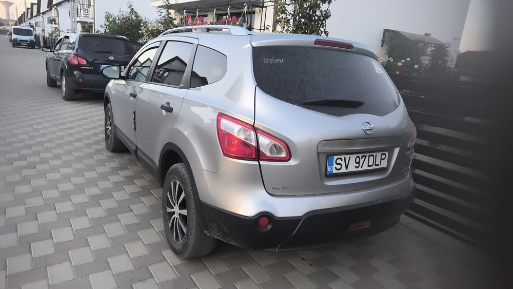 Nissan Qashqai+2