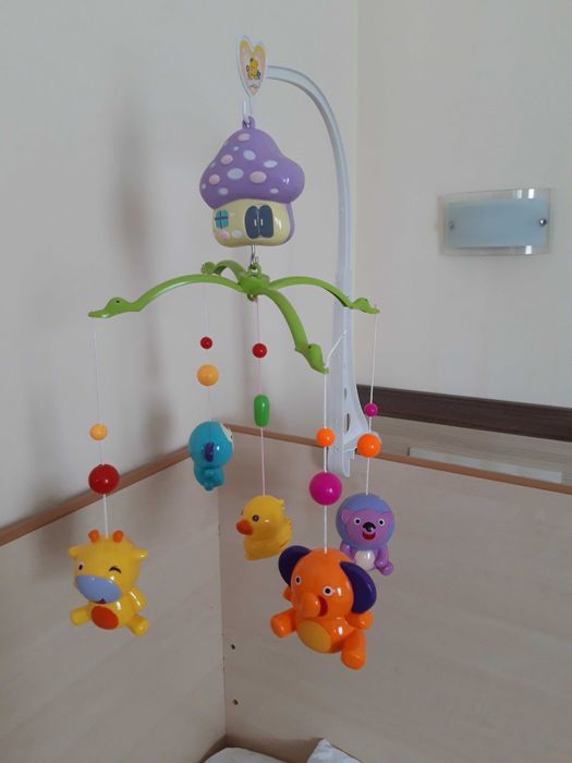 Бебешка музикална играчка