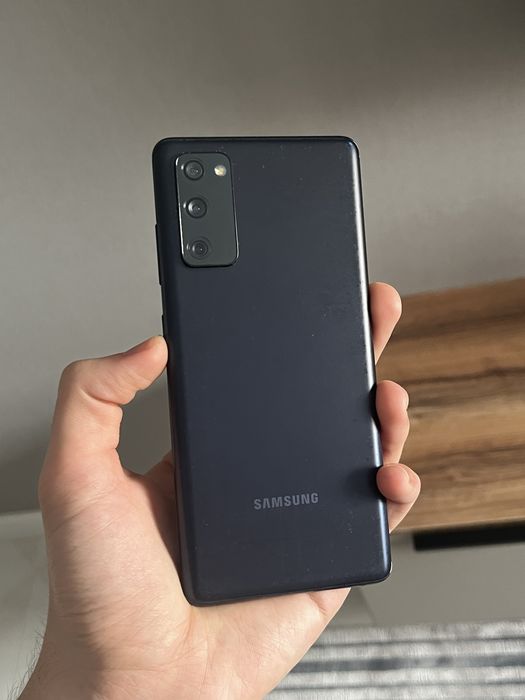 Samsung s20 FE 128гб