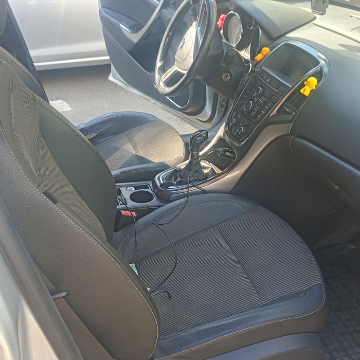 OPEL Astra 2011 — imagine 2
