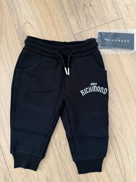 Долница John Richmond