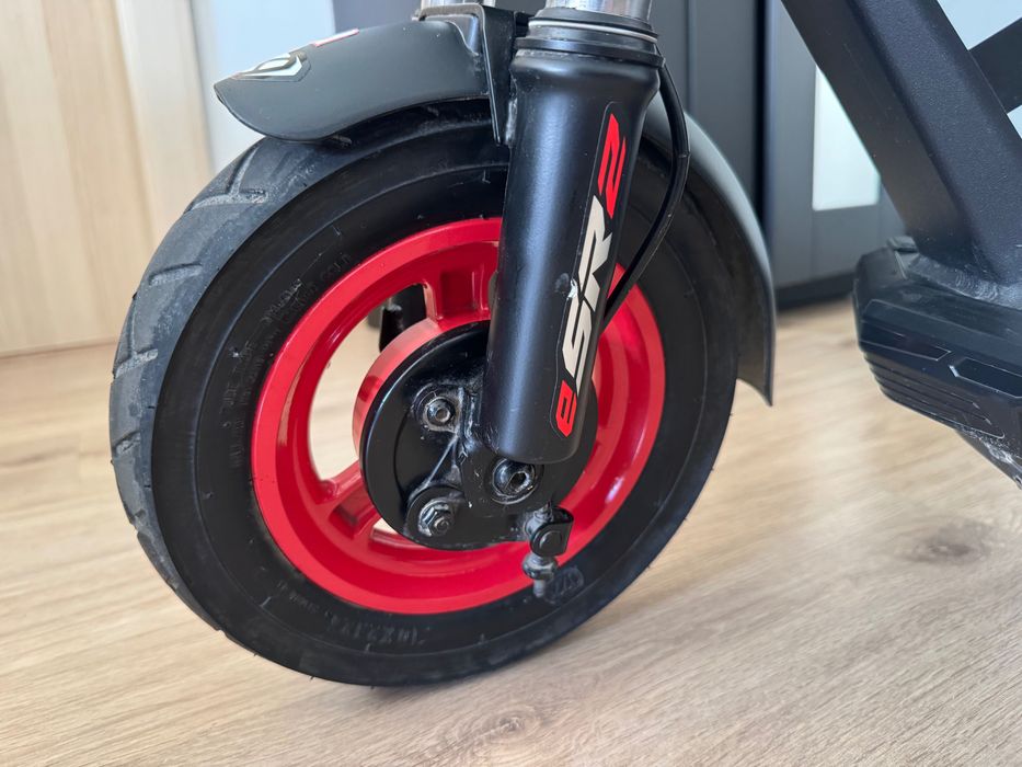 Trotinetă electrică Aprilia esr2