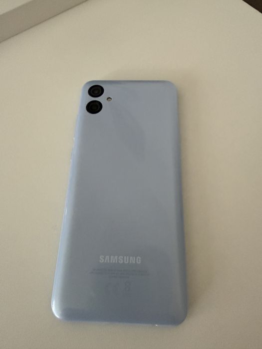 Продавам Samsung Galaxy A04e