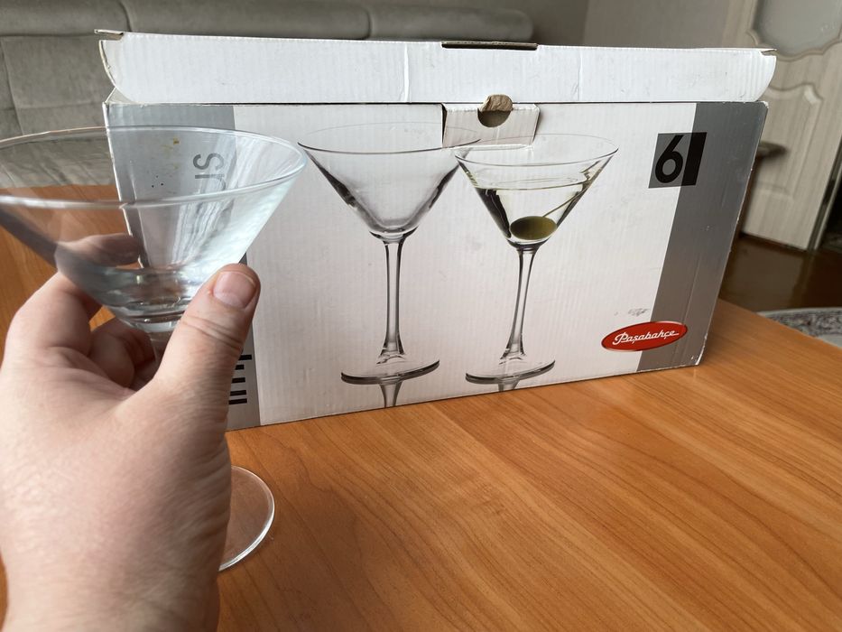 Продам бокалы под Мартини -6 шт