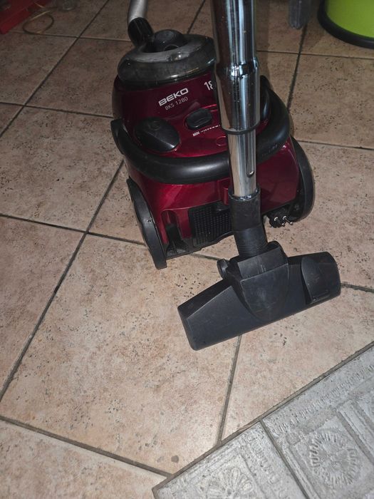 Прахосмукачка Beko BKS 1280  1800w