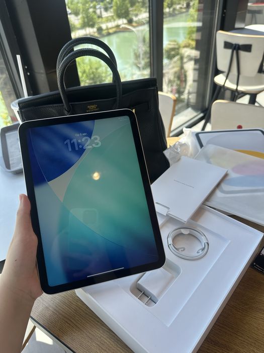 Ipad a16 128tali yengi silver rangi