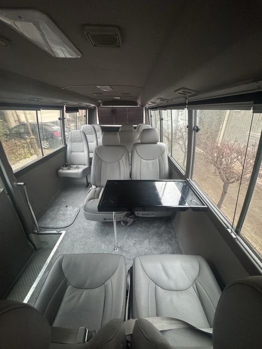 Mikro Avtobus Toyota