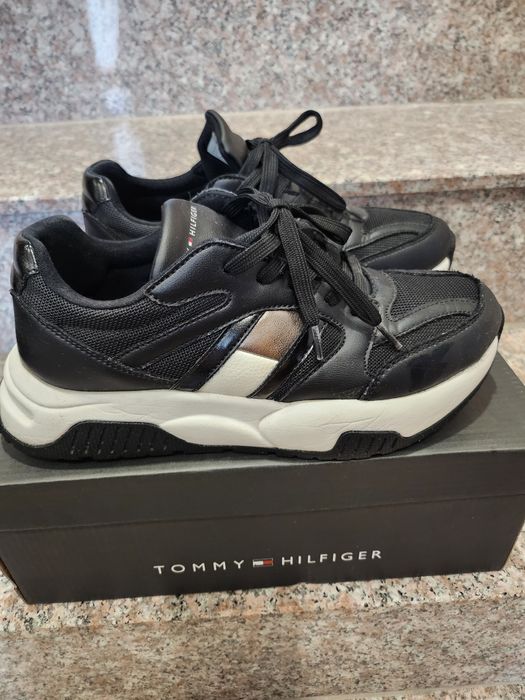 Обувки Tommy Hilfiger номер 39