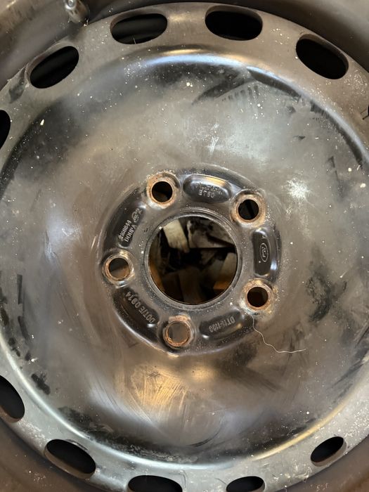 Jante tabla Ford Kuga 235/60R16