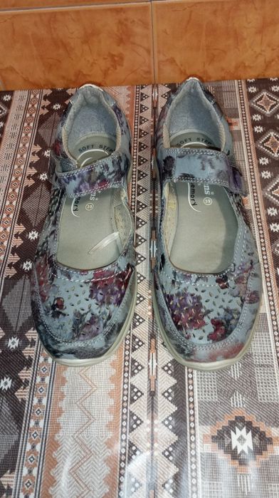 Pantofi pentru femei.