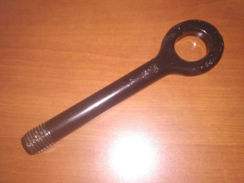 Продам фаркоп вкручиваемый,закалённый.